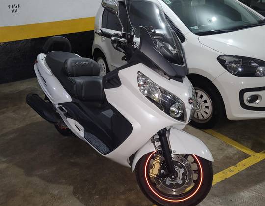 DAFRA MAXSYM 400i 